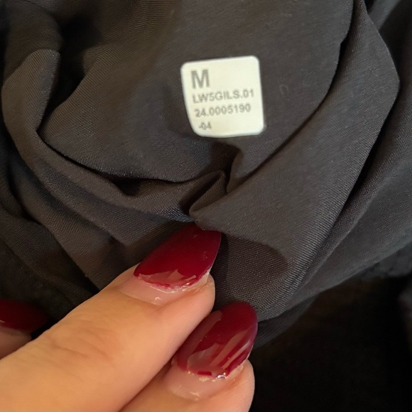 Lululemon dance studio jogger cargo pants in black size medium - Picture 4 of 6